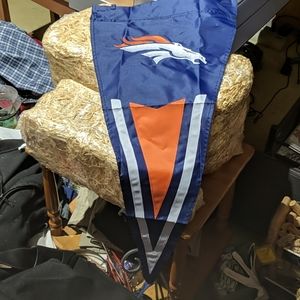 NWOT Deluxe Embroidered Denver Broncos Pennant